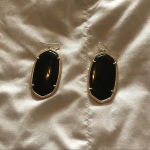 Black Kendra Scott earrings.
